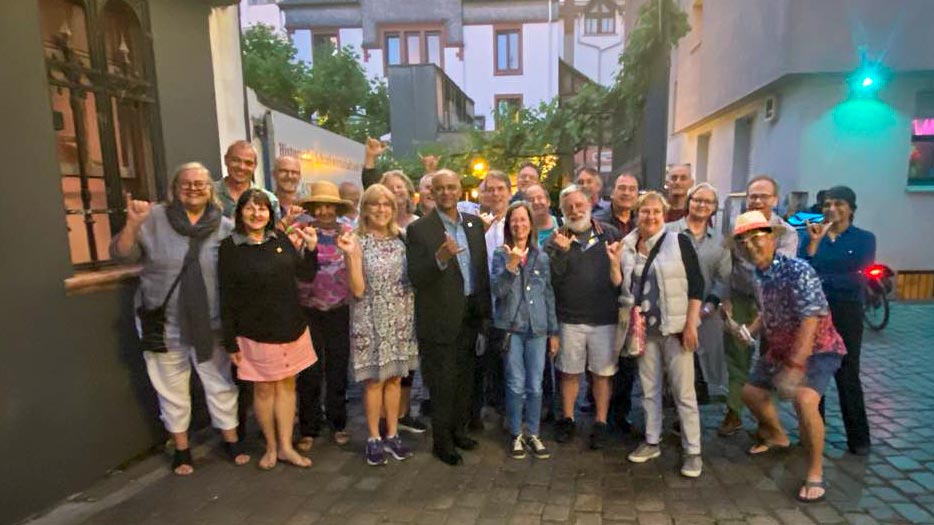 MIBS86 classmates in Frankfurt with USC Dean,Rohit Verma
